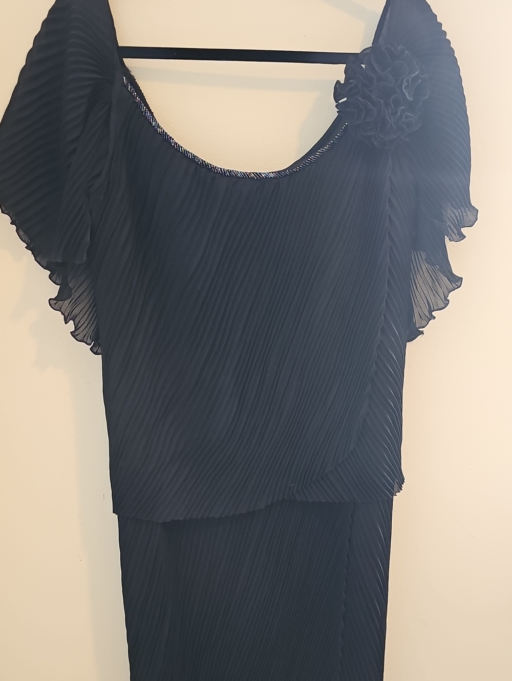 Bobby Novenario Pleated Maxi Dress Womens Size L Black Beaded Floral Formal Gown
